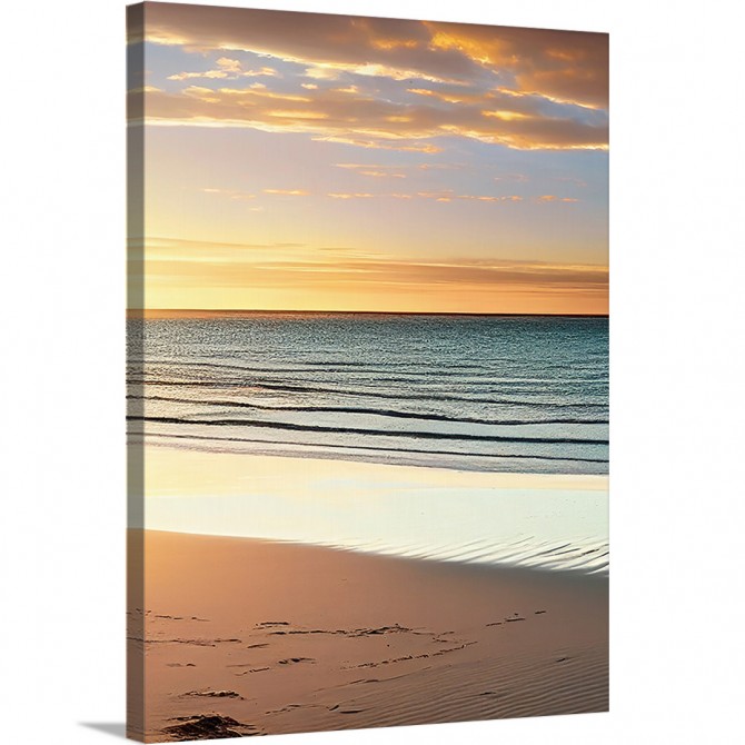 Tríptico paisaje de mar en tonos cálidos ideal para decoraciones relajantes.