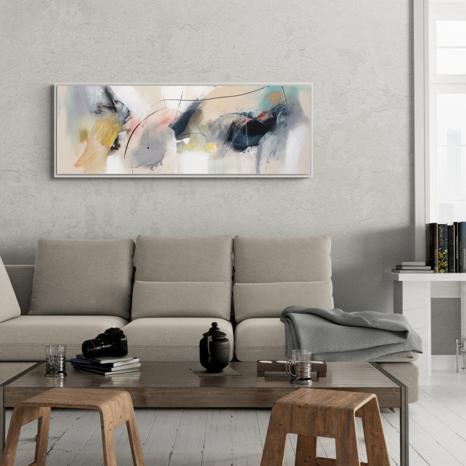 Cuadro panorámico abstracto multicolor en tonos suaves y trazos dinámicos para decoración moderna