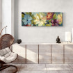 Cuadro decorativo con flores de gran formato en colores vibrantes y fondo suave-Cuadrostock