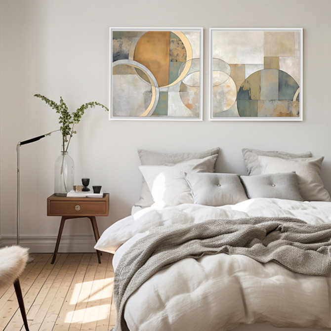 Díptico decorativo abstracto con formas circulares en dorado, beige y verde sobre fondo neutro Díptico decorativo abstracto con formas circulares en dorado, beige y verde sobre fondo neutro