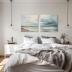 Díptico decorativo “Playa en Calma” con vista del mar y cielo nublado, ideal para crear ambientes relajantes y sofisticados.