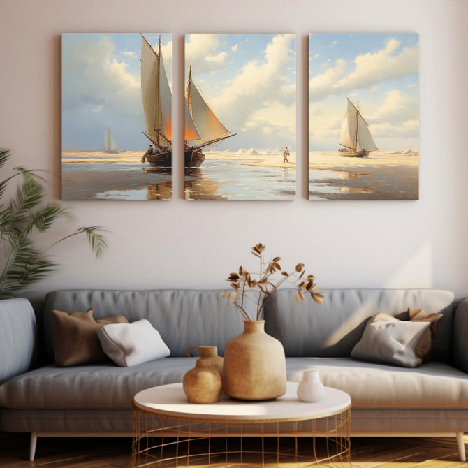 Tríptico decorativo con veleros en el mar bajo un cielo azul y nubes suaves.