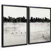 Díptico decorativo con silueta urbana y figuras humanas en estilo minimalista blanco y negro – ideal para salones modernos