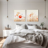 Díptico floral moderno con delicadas flores en tonos rojos, naranjas y beige sobre fondo neutro- Cuadrostock