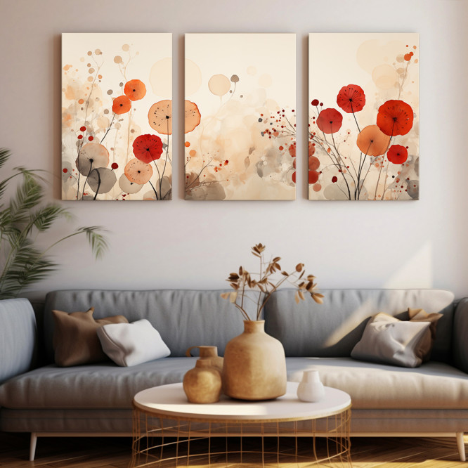 Tríptico floral moderno con delicadas flores en tonos rojos, naranjas y beige sobre fondo neutro- Cuadrostock