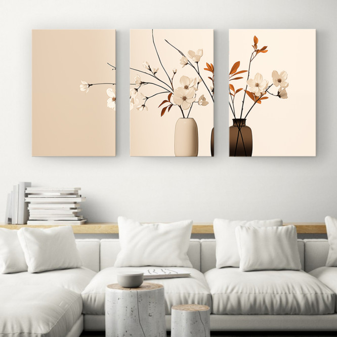 Tríptico elegante con dos jarrones y ramas de flores blancas y hojas ocres sobre fondo beige neutro-Cuadrostock
