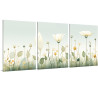 Tríptico decorativo con delicadas flores en tonos suaves sobre fondo claro-Cuadrostock